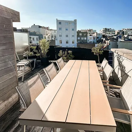 Modern Centrum Met Enorm Dakterras Ostende