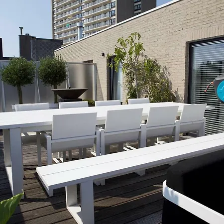 Modern Centrum Met Enorm Dakterras Ostende